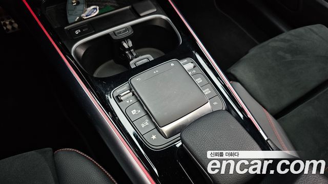 Mercedes-Benz GLA-Class GLA250 4MATIC