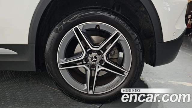 Mercedes-Benz GLA-Class GLA250 4MATIC