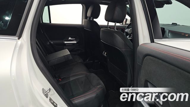 Mercedes-Benz GLA-Class GLA250 4MATIC
