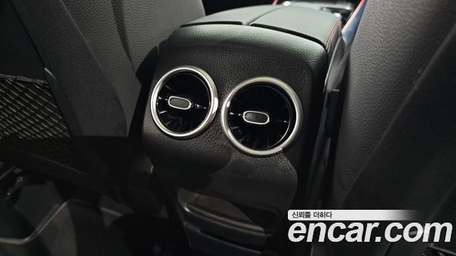 Mercedes-Benz GLA-Class GLA250 4MATIC