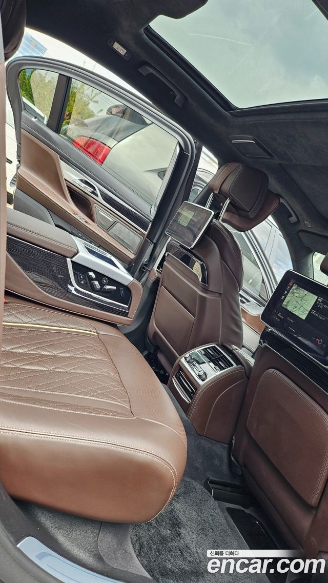 BMW 7-Series 740Li xDrive M Sport Package