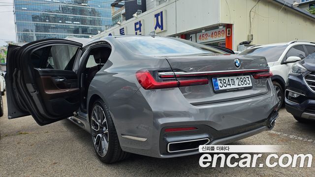 BMW 7-Series 740Li xDrive M Sport Package
