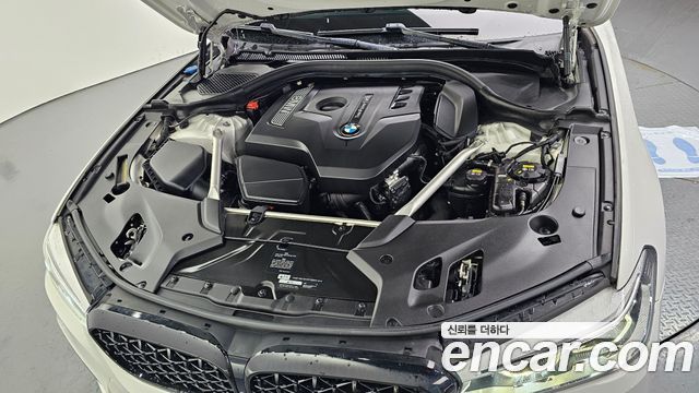 BMW 5-Series 530i M Sport Package Plus