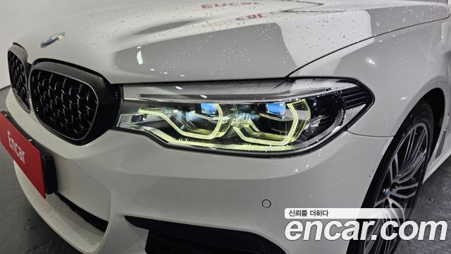 BMW 5-Series 530i M Sport Package Plus