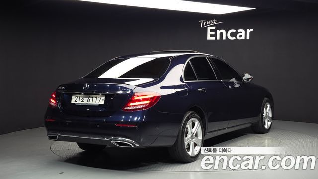 Mercedes-Benz E-Class E220d 4MATIC Avantgarde
