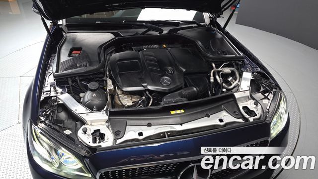 Mercedes-Benz E-Class E220d 4MATIC Avantgarde