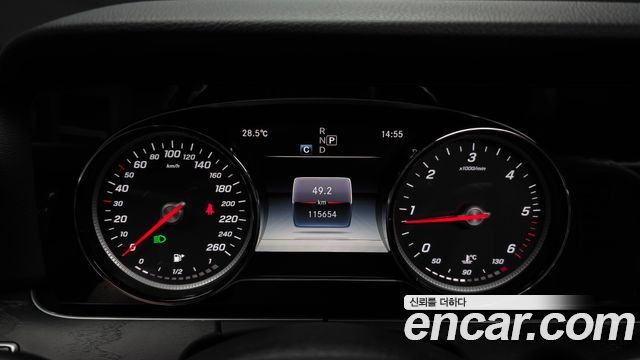Mercedes-Benz E-Class E220d 4MATIC Avantgarde