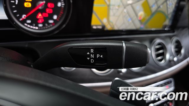Mercedes-Benz E-Class E220d 4MATIC Avantgarde