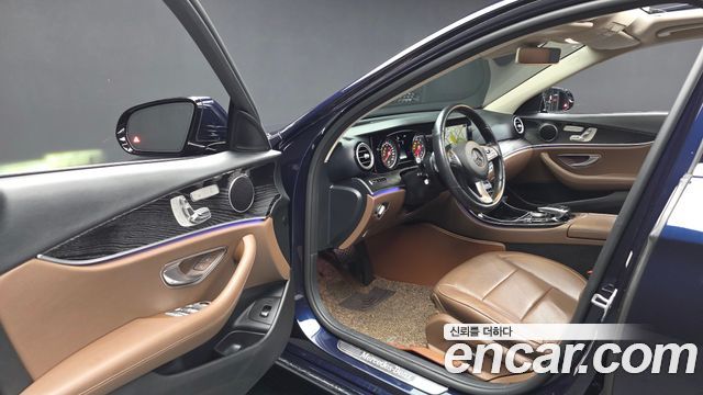 Mercedes-Benz E-Class E220d 4MATIC Avantgarde