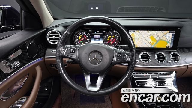Mercedes-Benz E-Class E220d 4MATIC Avantgarde