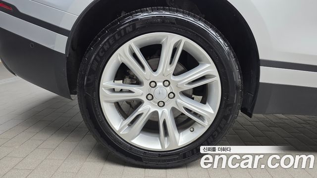Land Rover Range Rover Velar 2.0 D240 SE