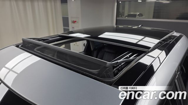 Land Rover Range Rover Velar 2.0 D240 SE