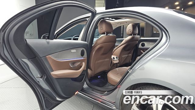 Mercedes-Benz E-Class E300 Avantgarde