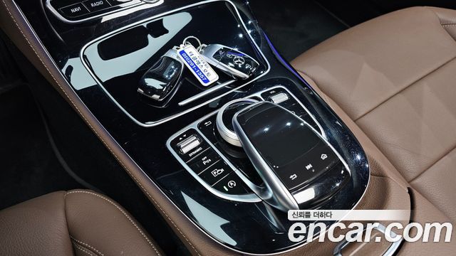 Mercedes-Benz E-Class E300 Avantgarde