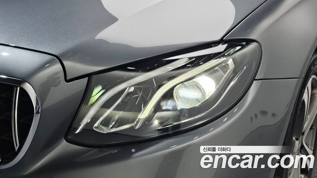 Mercedes-Benz E-Class E300 Avantgarde