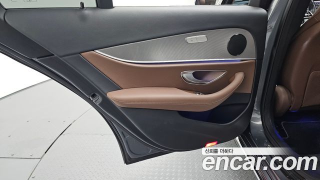 Mercedes-Benz E-Class E300 Avantgarde