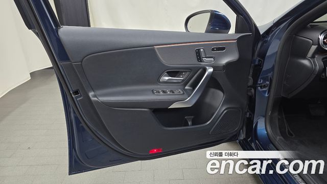 Mercedes-Benz A-Class A220 Hatchback