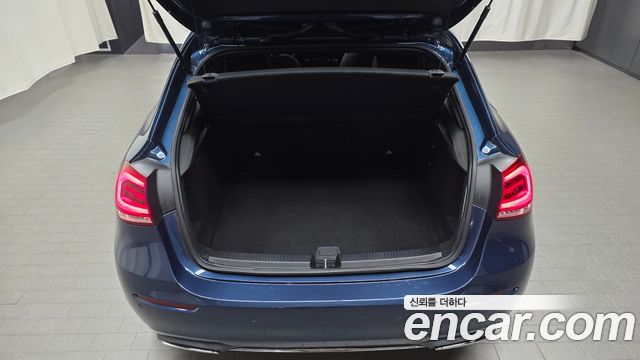 Mercedes-Benz A-Class A220 Hatchback