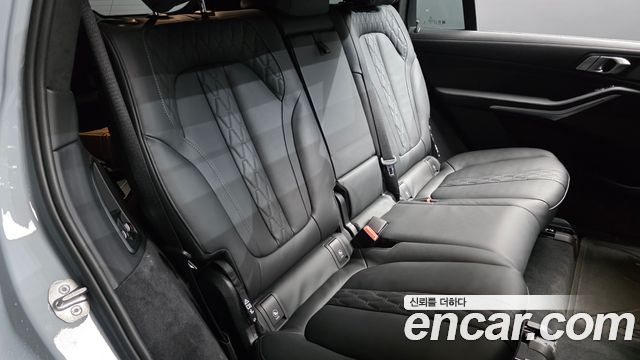BMW X7 xDrive 40i M Sport 7STR