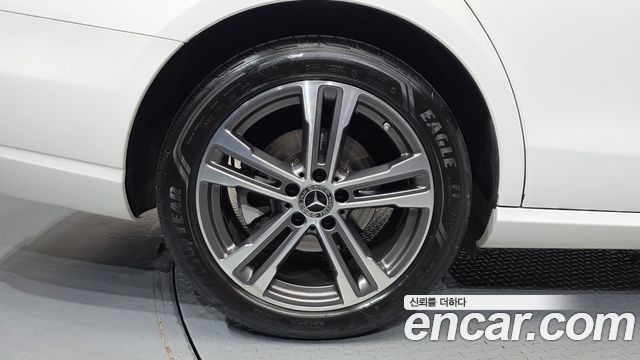 Mercedes-Benz E-Class E250 Avantgarde