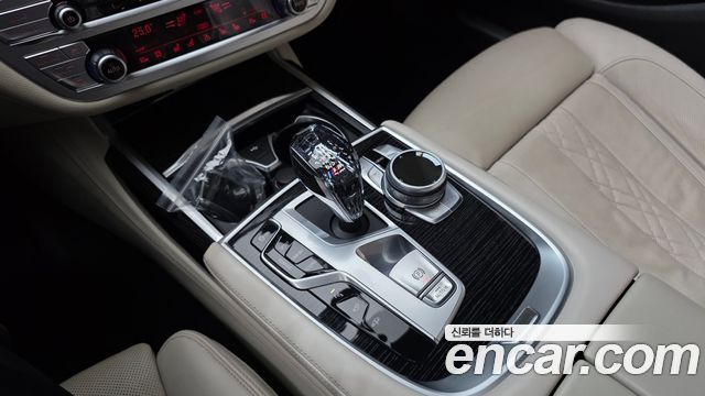 BMW 7-Series 730d xDrive M Sport