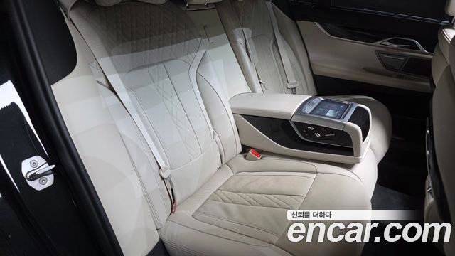 BMW 7-Series 730d xDrive M Sport