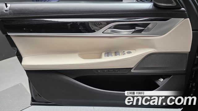 BMW 7-Series 730d xDrive M Sport
