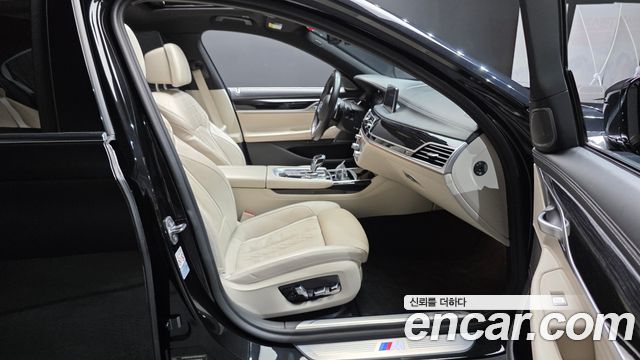 BMW 7-Series 730d xDrive M Sport