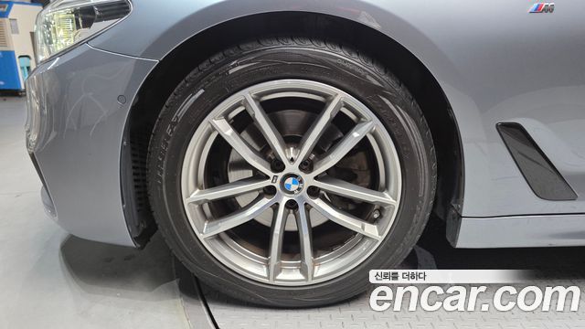 BMW 5-Series 520d M Sport Package Plus