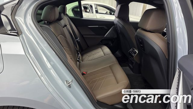 BMW 5-Series 523d M Sport