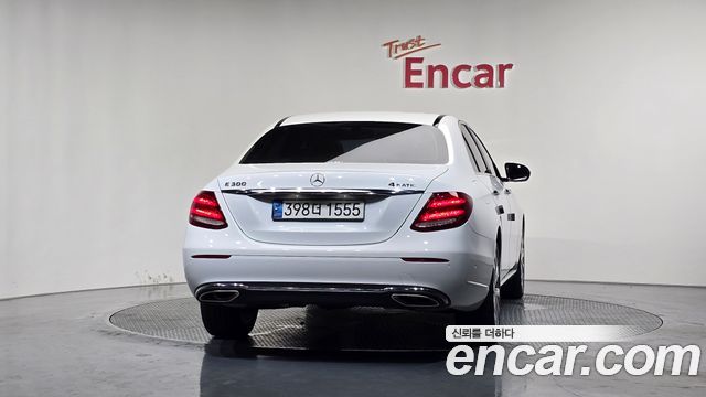 Mercedes-Benz E-Class E300 Exclusive