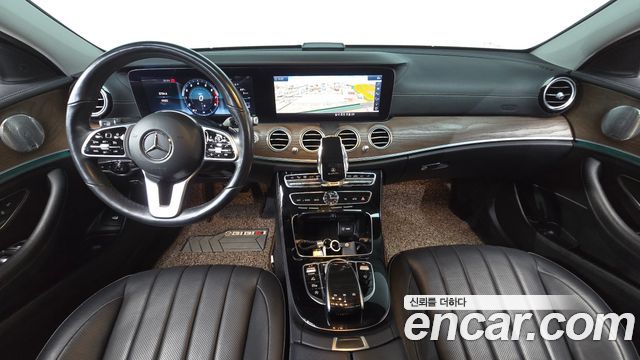 Mercedes-Benz E-Class E300 Exclusive