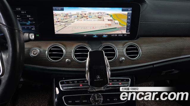 Mercedes-Benz E-Class E300 Exclusive