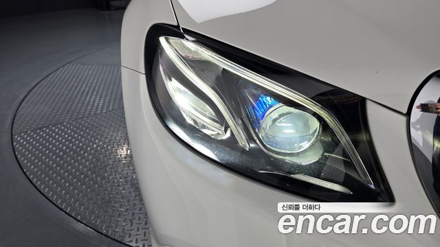 Mercedes-Benz E-Class E300 Exclusive