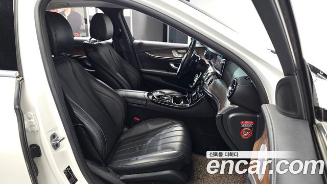 Mercedes-Benz E-Class E300 Exclusive