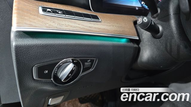 Mercedes-Benz E-Class E300 Exclusive