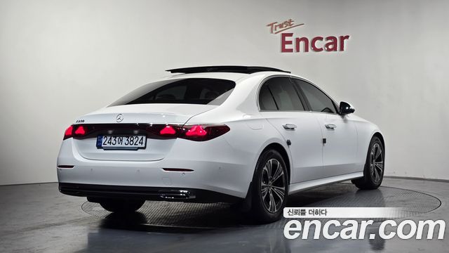 Mercedes-Benz E-Class E200 Avantgarde