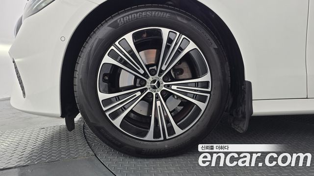 Mercedes-Benz E-Class E200 Avantgarde