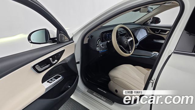 Mercedes-Benz E-Class E200 Avantgarde