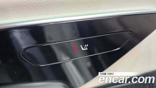 Mercedes-Benz E-Class E200 Avantgarde