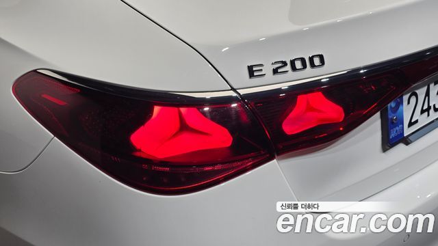 Mercedes-Benz E-Class E200 Avantgarde