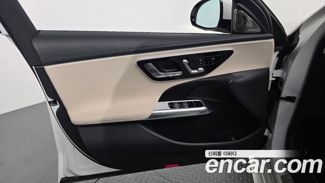 Mercedes-Benz E-Class E200 Avantgarde