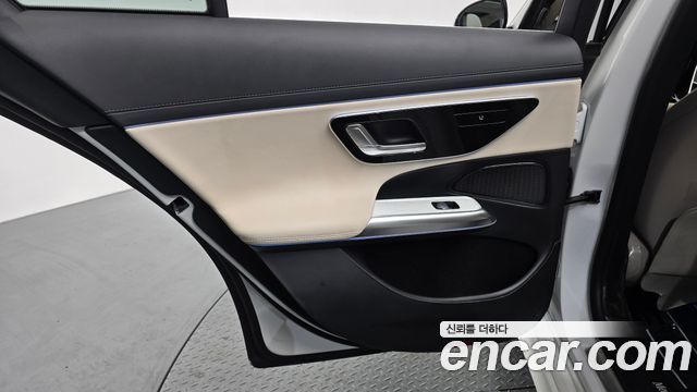 Mercedes-Benz E-Class E200 Avantgarde