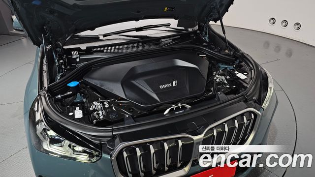 BMW iX1 xDrive 30 M Sport