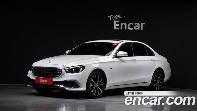 Mercedes-Benz E-Class E300e 4MATIC Exclusive