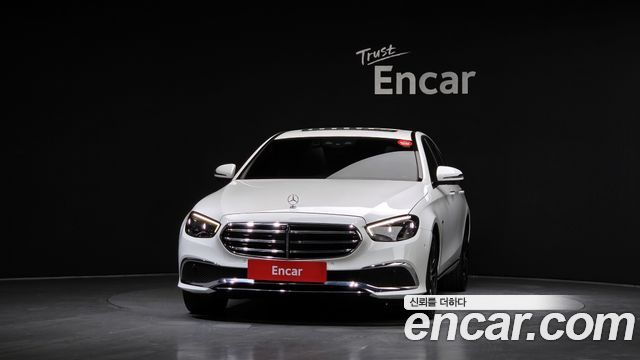 Mercedes-Benz E-Class E300e 4MATIC Exclusive