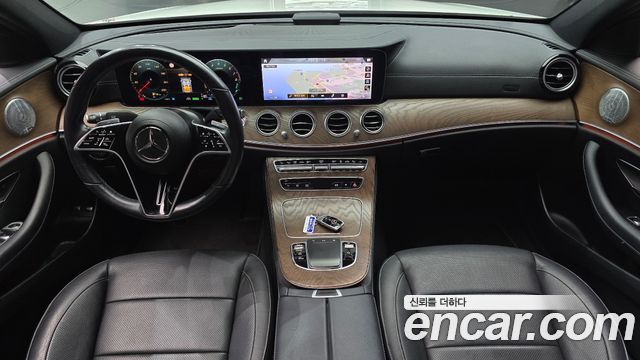 Mercedes-Benz E-Class E300e 4MATIC Exclusive