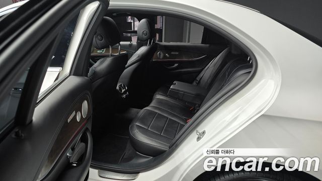 Mercedes-Benz E-Class E300e 4MATIC Exclusive