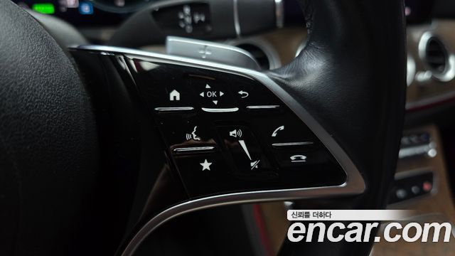 Mercedes-Benz E-Class E300e 4MATIC Exclusive
