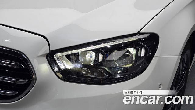 Mercedes-Benz E-Class E300e 4MATIC Exclusive